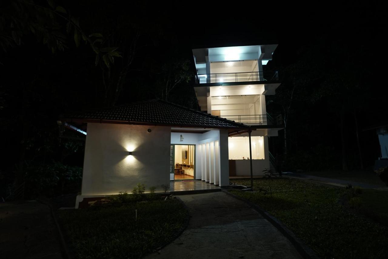 Coorggavadana Hotel Madikeri Ngoại thất bức ảnh