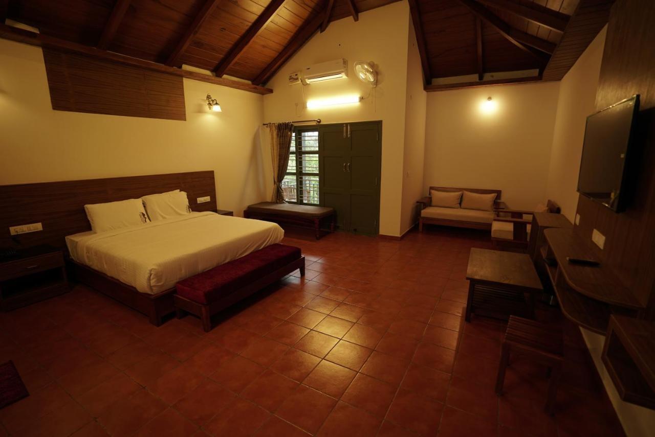 Coorggavadana Hotel Madikeri Ngoại thất bức ảnh