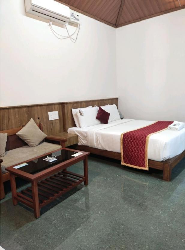 Coorggavadana Hotel Madikeri Ngoại thất bức ảnh