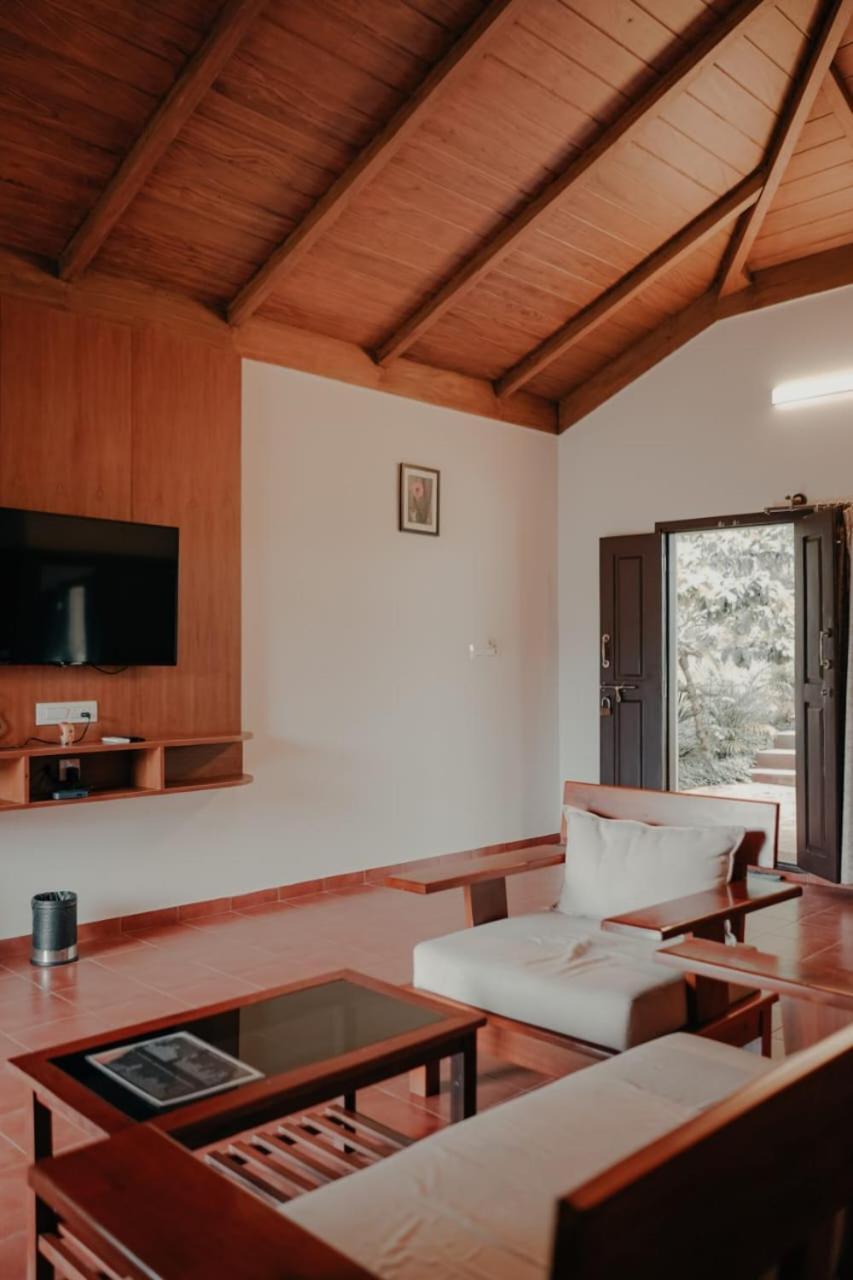Coorggavadana Hotel Madikeri Ngoại thất bức ảnh