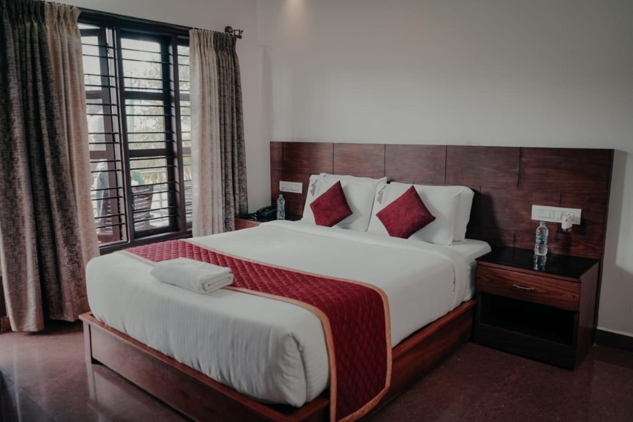 Coorggavadana Hotel Madikeri Ngoại thất bức ảnh