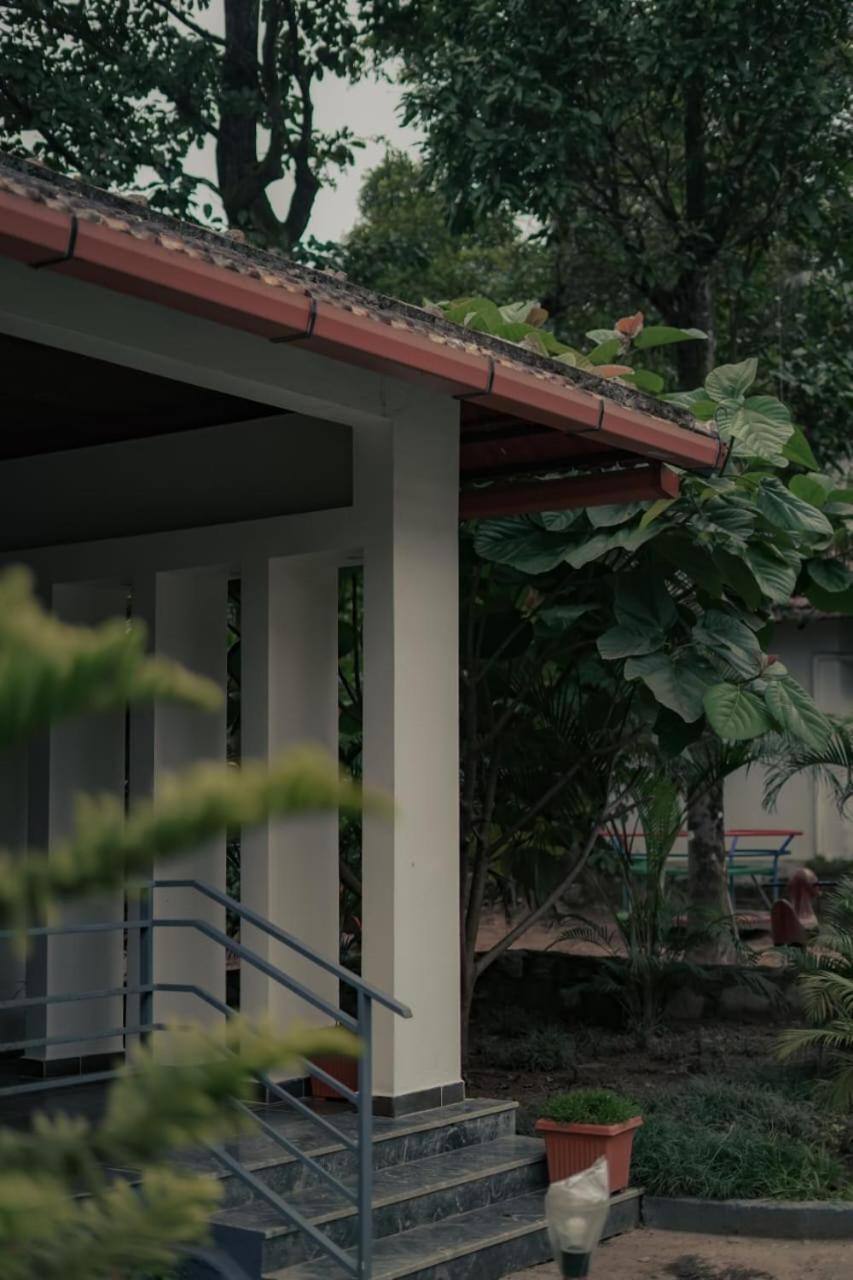 Coorggavadana Hotel Madikeri Ngoại thất bức ảnh