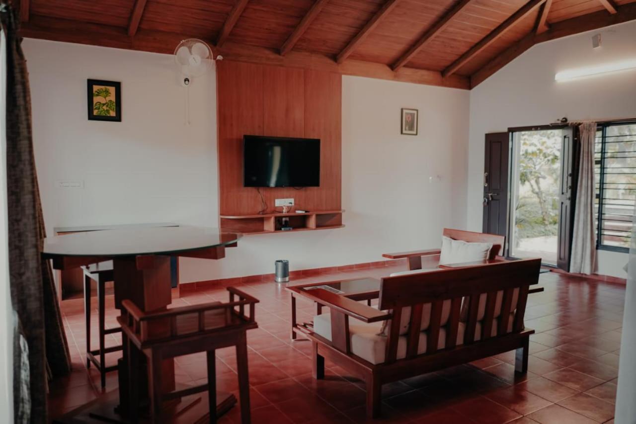 Coorggavadana Hotel Madikeri Ngoại thất bức ảnh